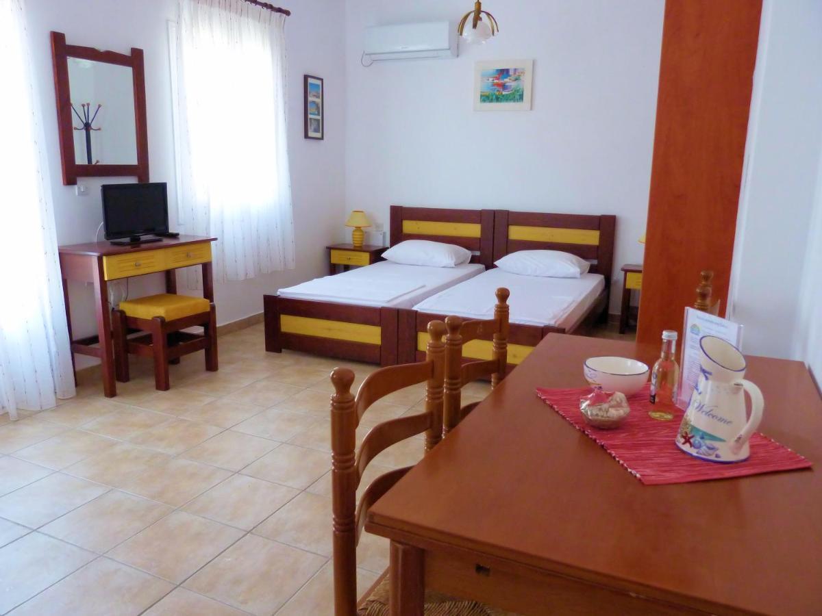 Ioli Apartments Alopronia Екстериор снимка