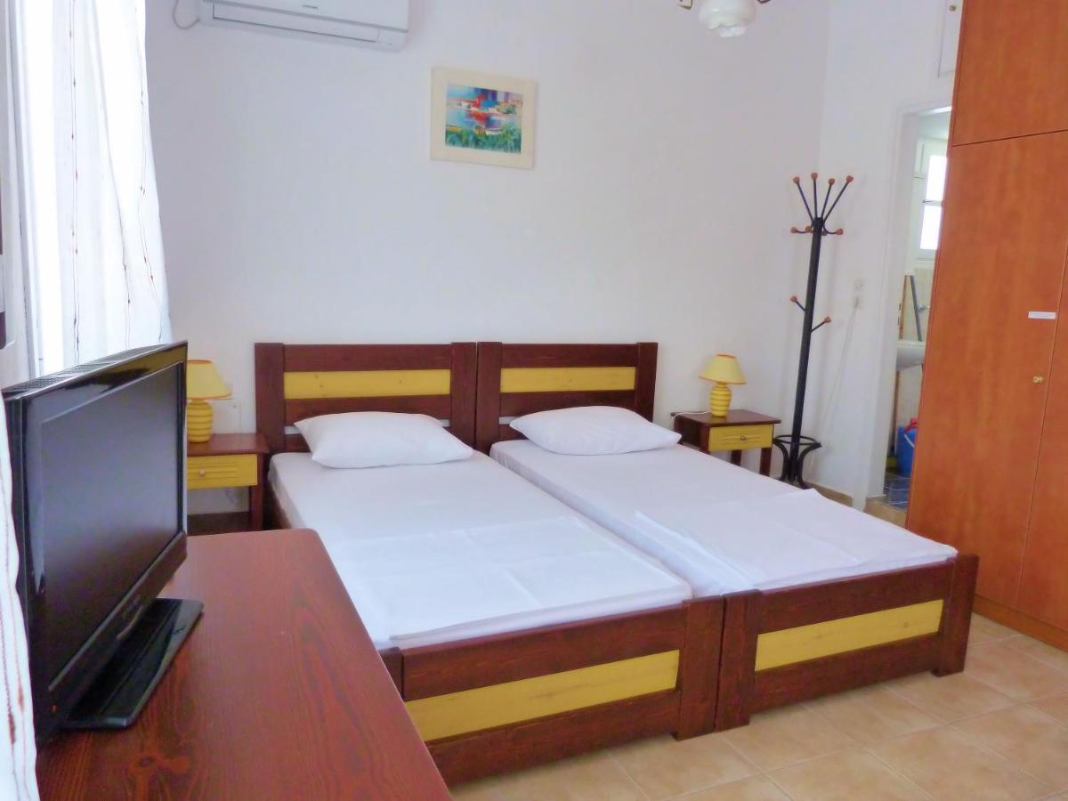 Ioli Apartments Alopronia Екстериор снимка