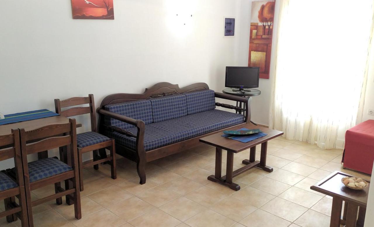 Ioli Apartments Alopronia Екстериор снимка