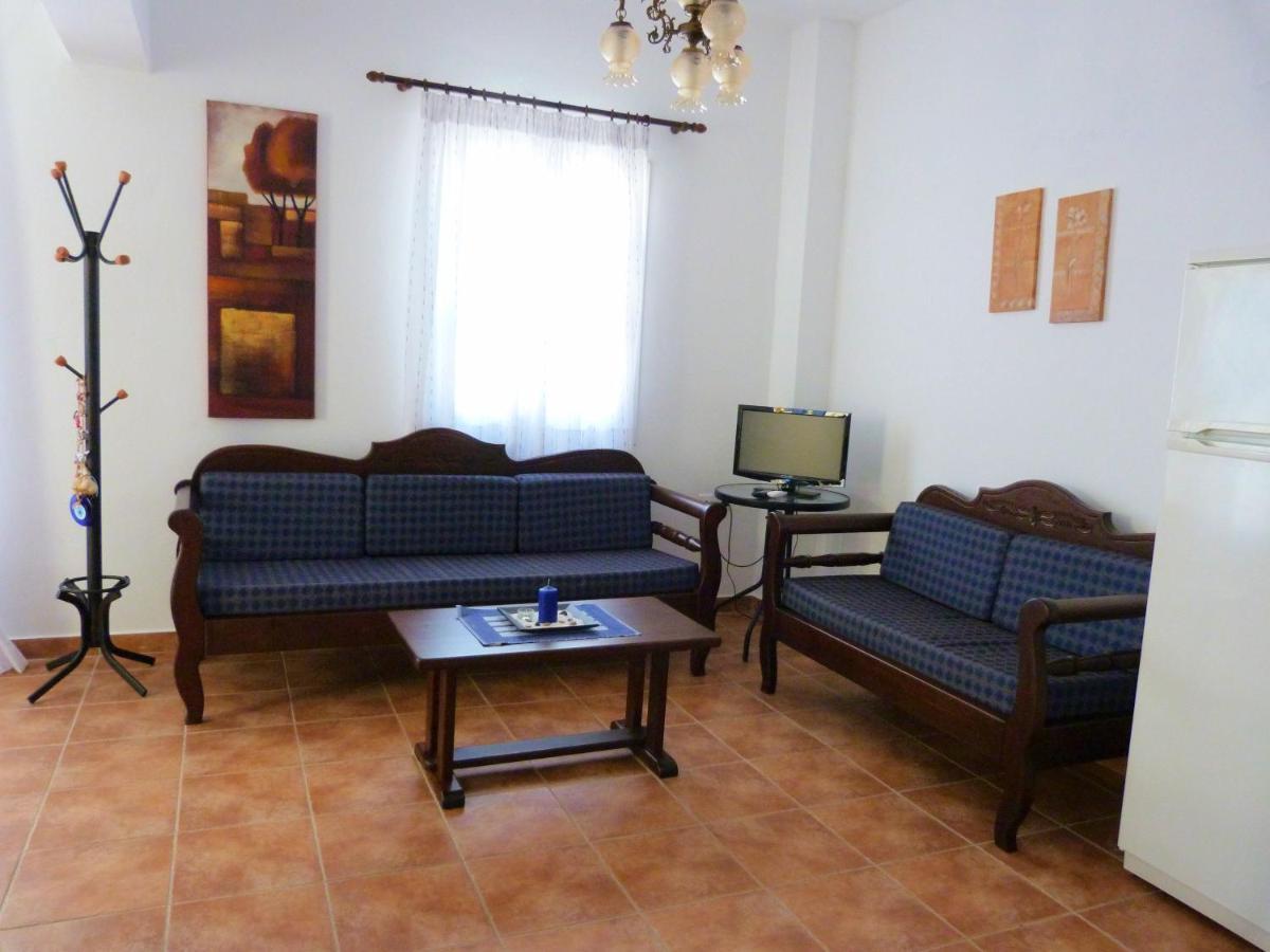 Ioli Apartments Alopronia Екстериор снимка