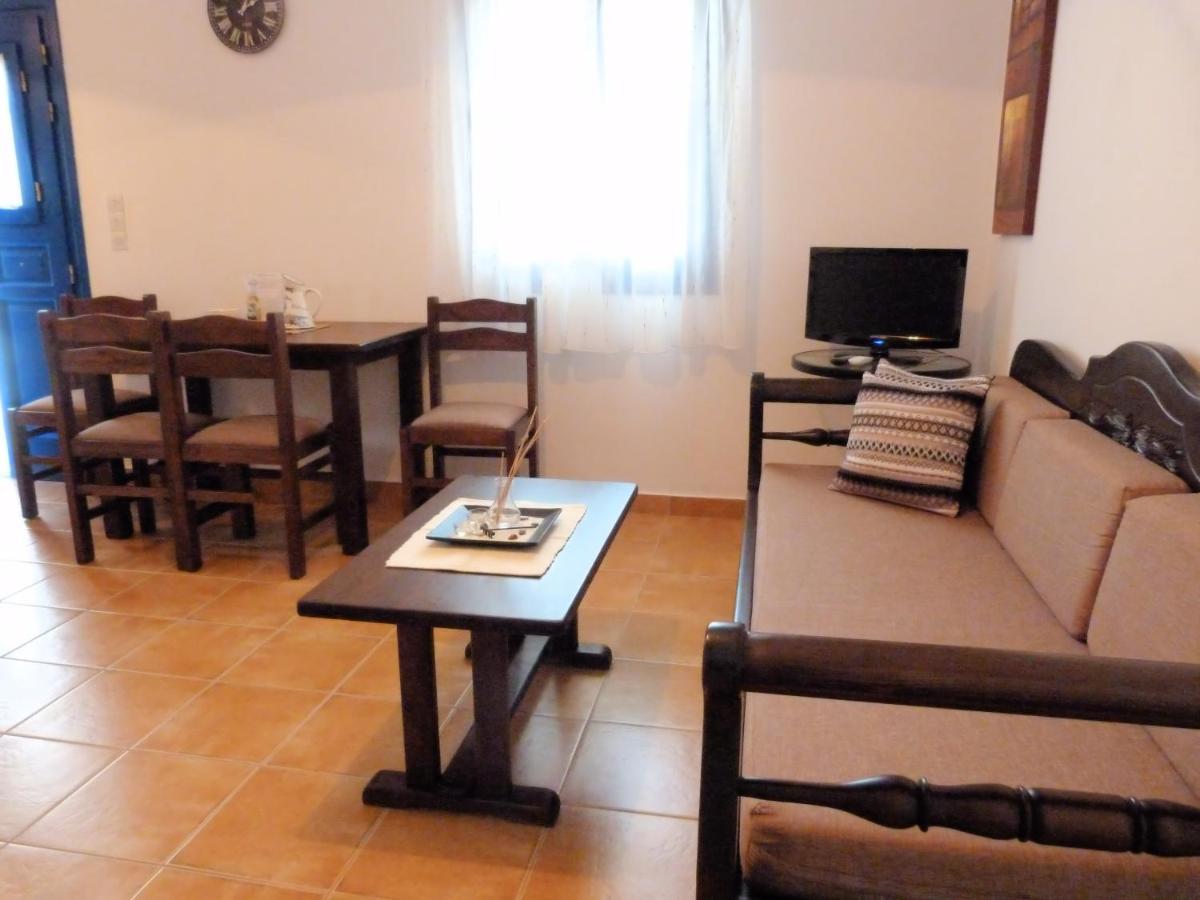 Ioli Apartments Alopronia Екстериор снимка