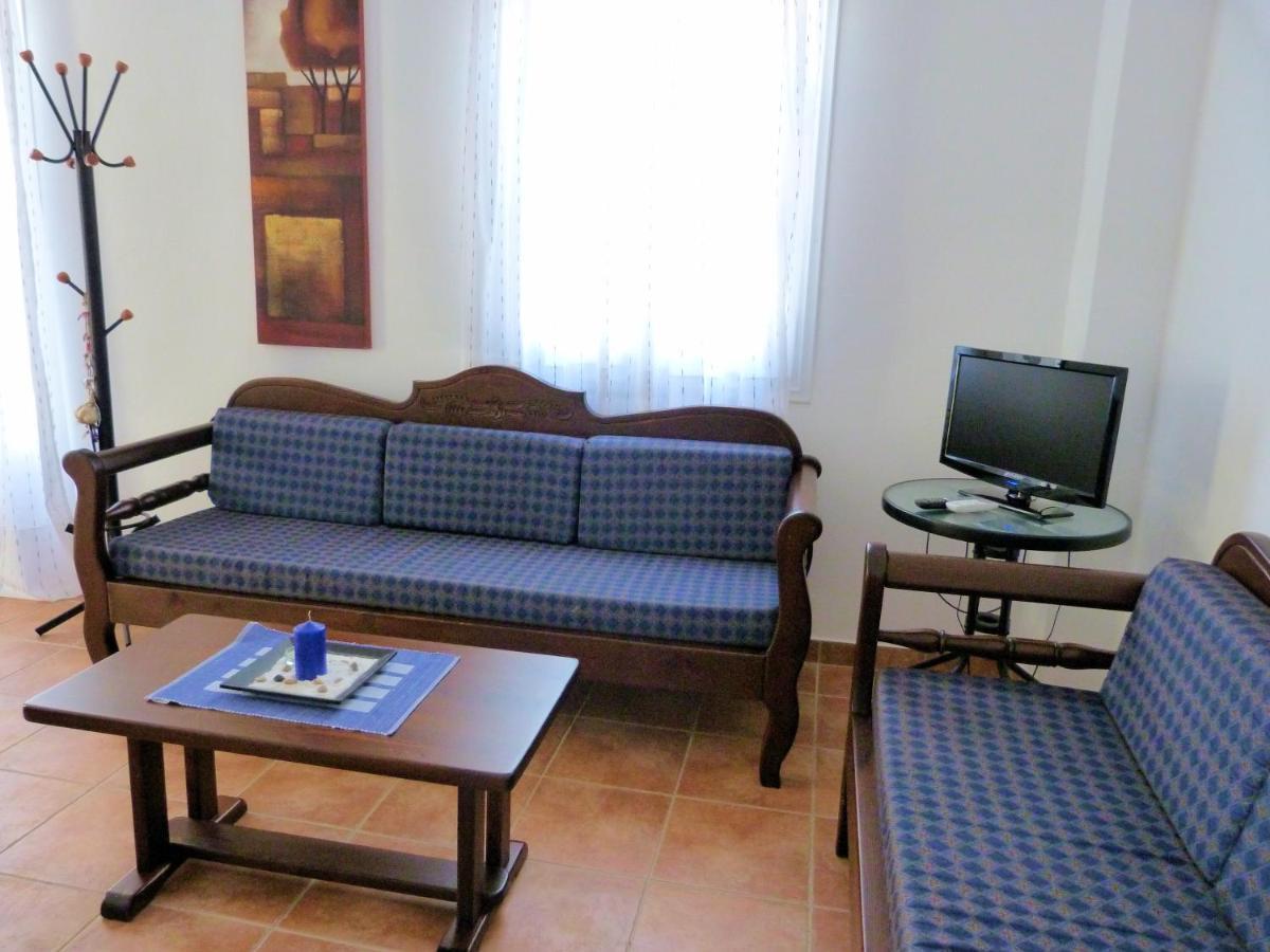 Ioli Apartments Alopronia Екстериор снимка