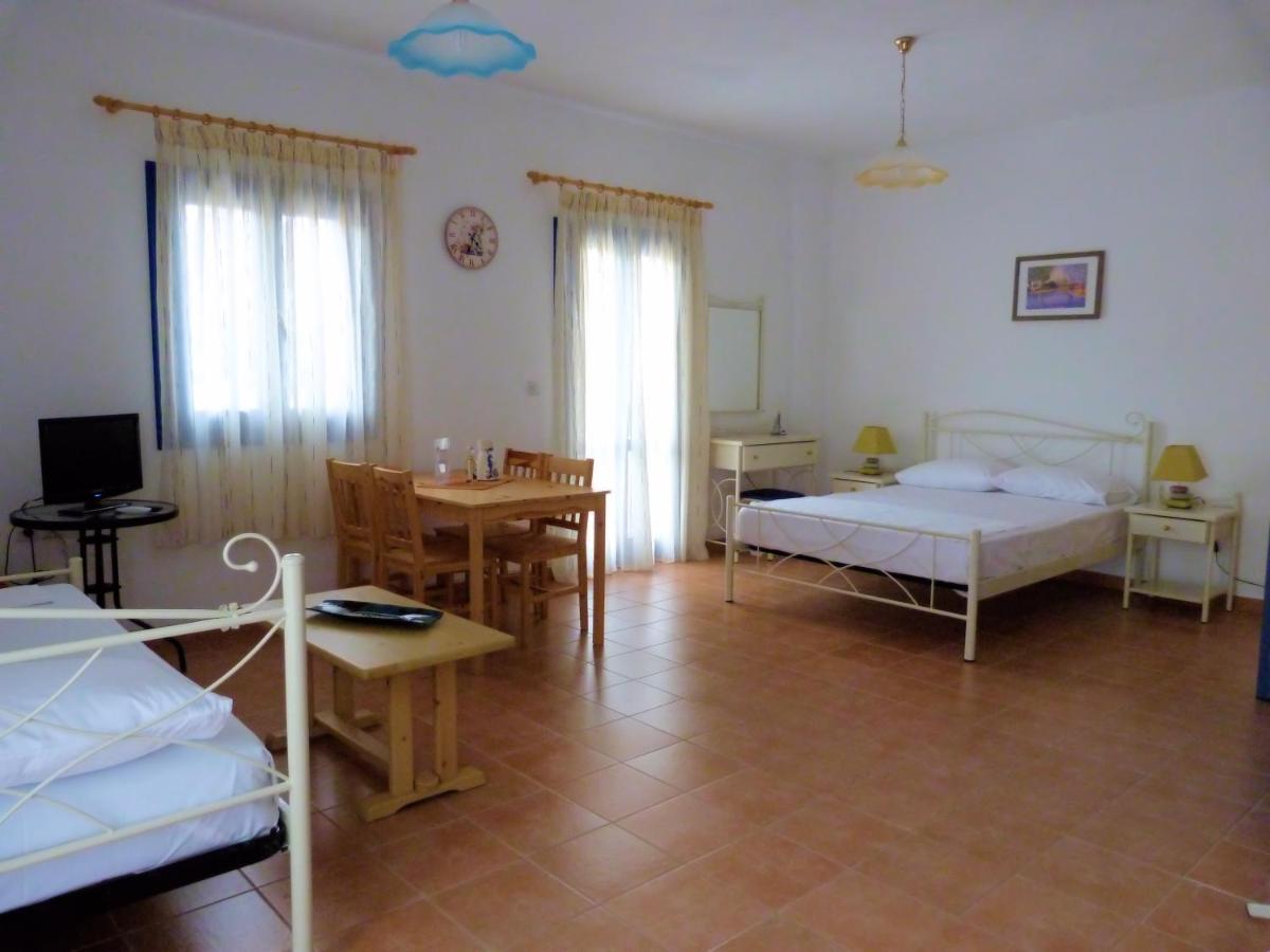Ioli Apartments Alopronia Екстериор снимка