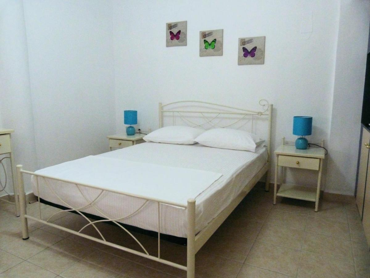 Ioli Apartments Alopronia Екстериор снимка