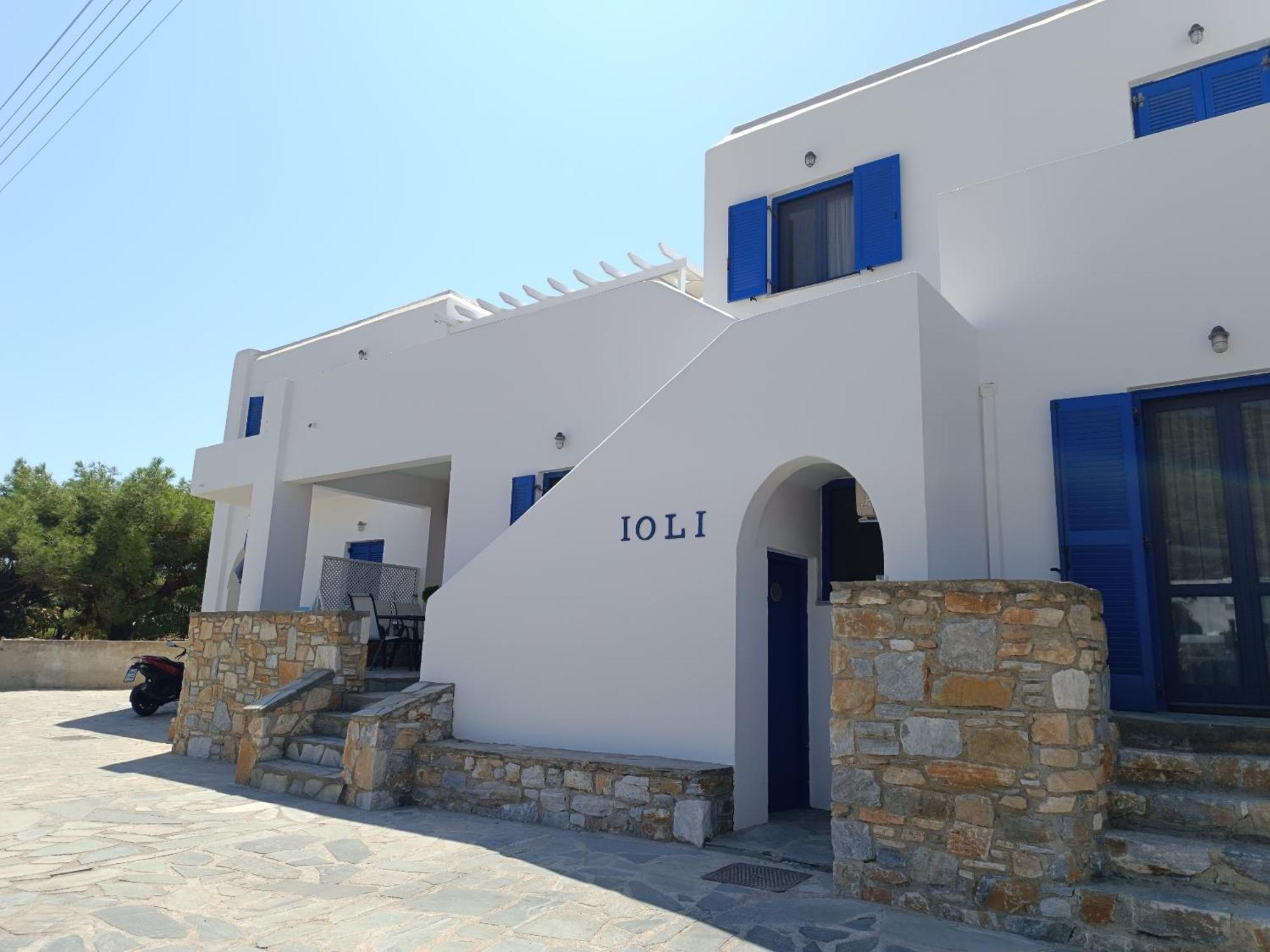Ioli Apartments Alopronia Екстериор снимка