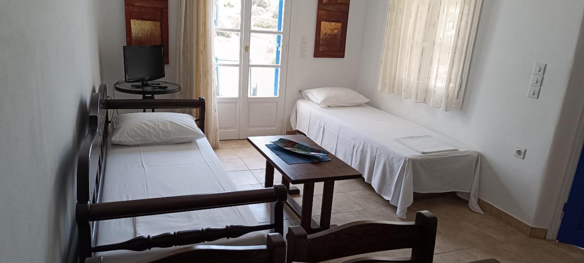 Ioli Apartments Alopronia Екстериор снимка