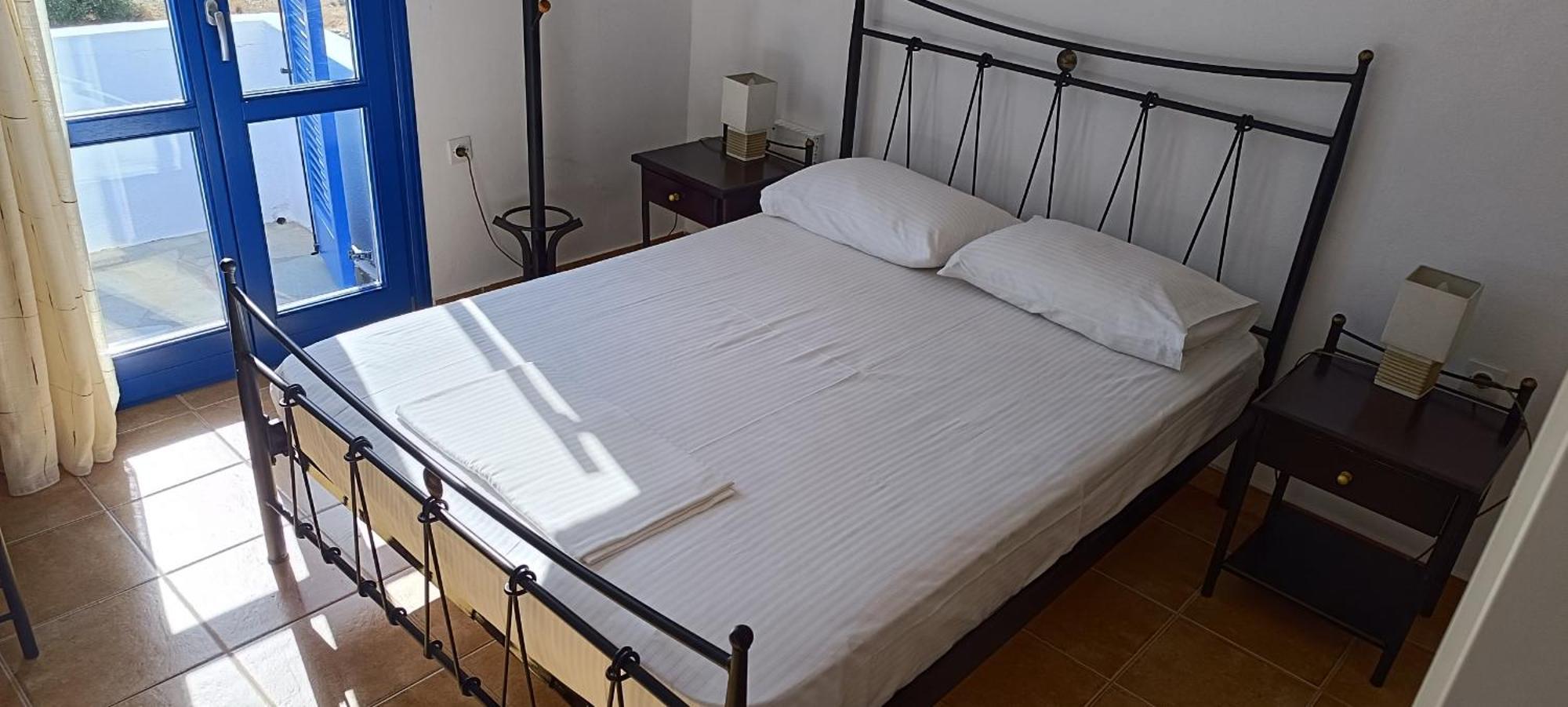 Ioli Apartments Alopronia Екстериор снимка