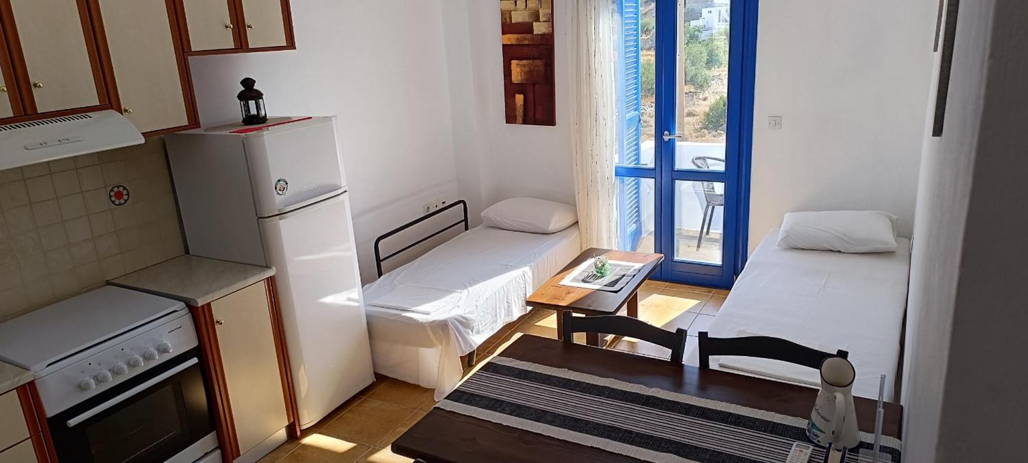 Ioli Apartments Alopronia Екстериор снимка