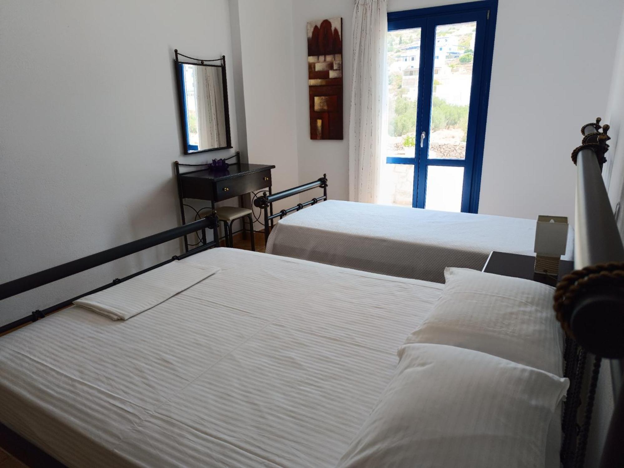 Ioli Apartments Alopronia Екстериор снимка