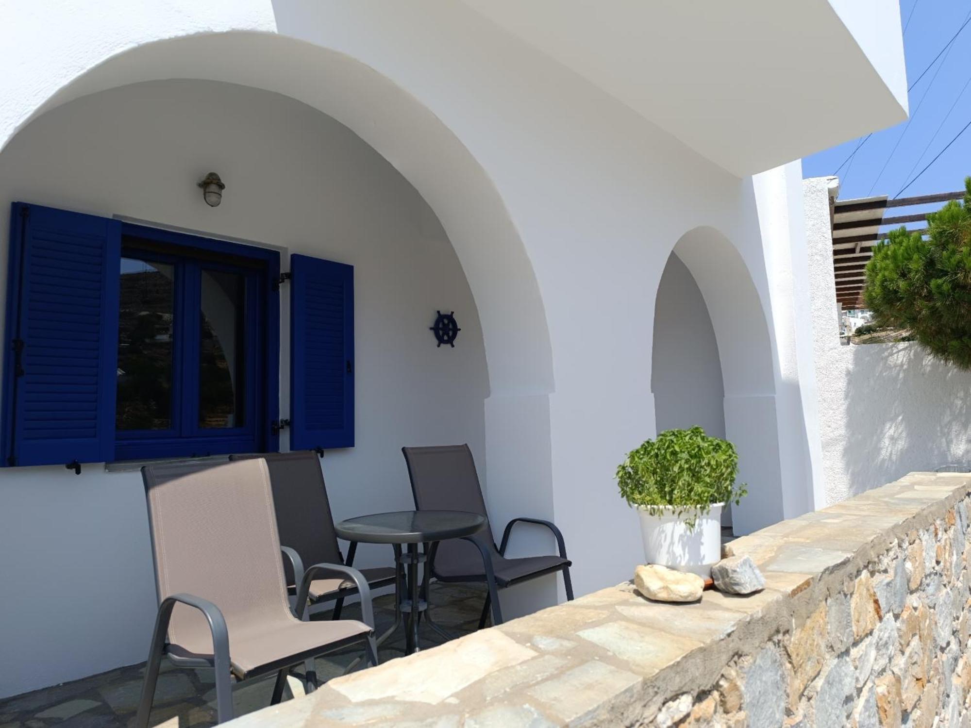 Ioli Apartments Alopronia Екстериор снимка