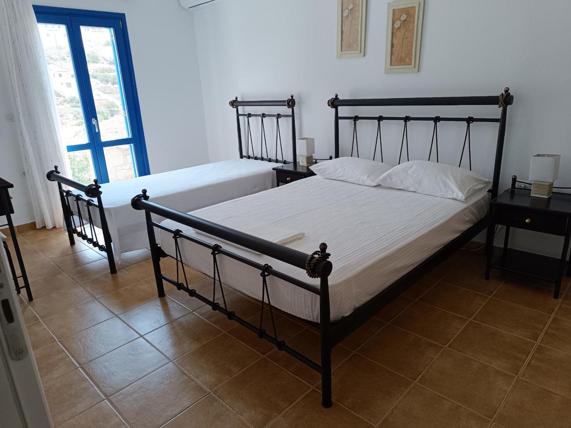 Ioli Apartments Alopronia Екстериор снимка